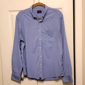 Untuckit mens long sleeve shirt, size med